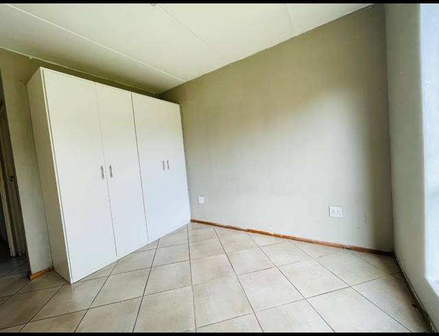 2 BEDROOM APARTMENT FOR SALE IN ALBERTSDAL